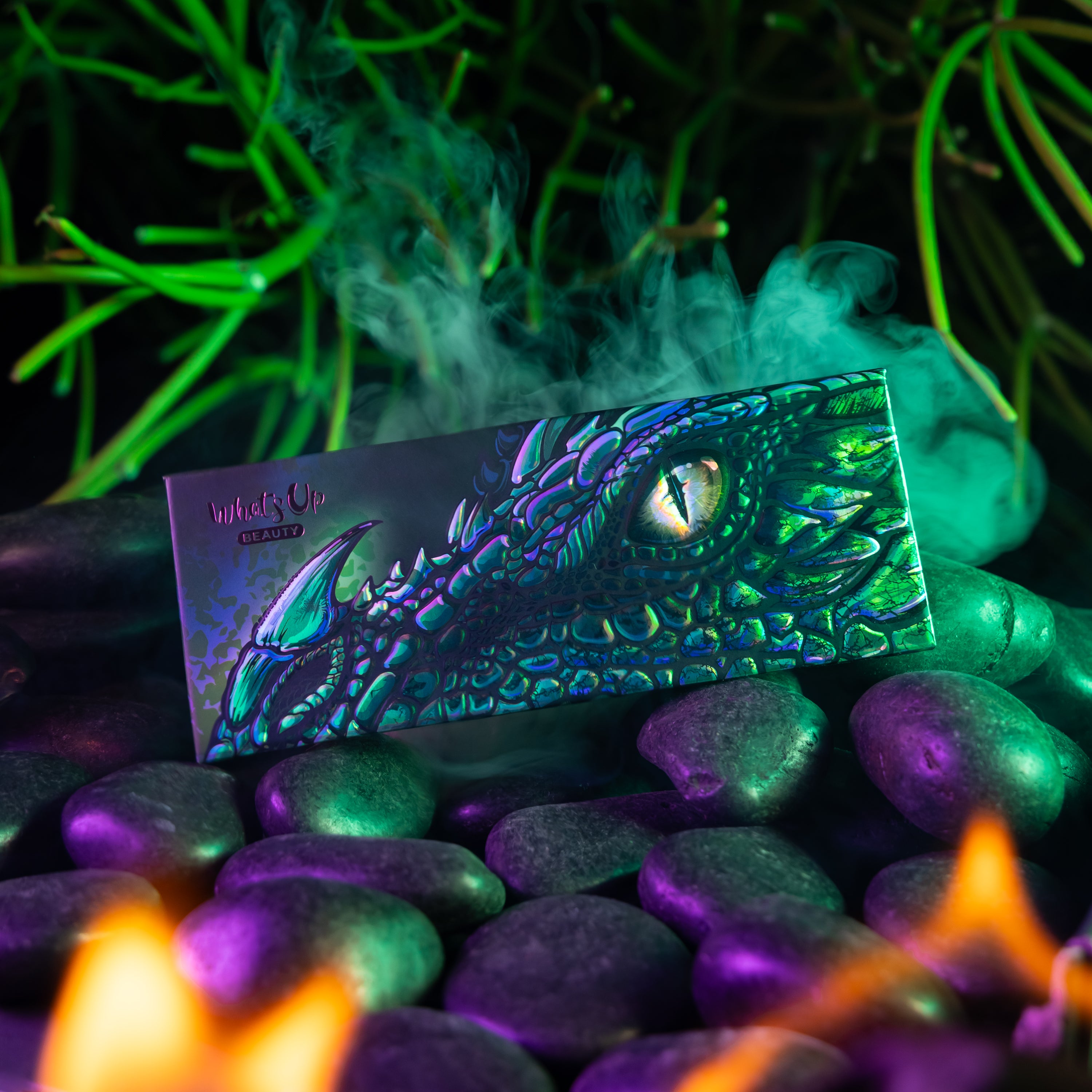 WHATS UP BEAUTY Dragon Eye Eyeshadow Palette
