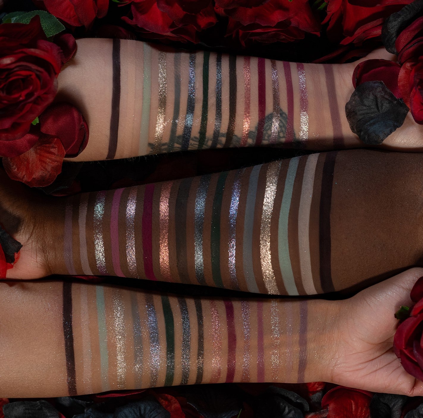 ARTTITUDE COSMETICS Ink & Roses Palette