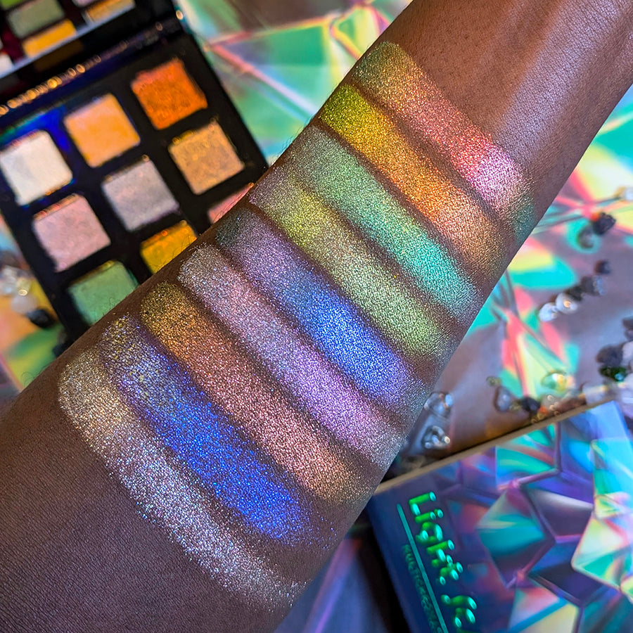 CLIONADH COSMETICS Light Scatters Multichromatic Palette